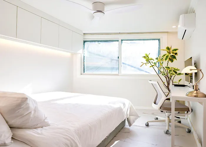 Holiday home Ht Tailored Service Urban Retreat Gym And Garden *