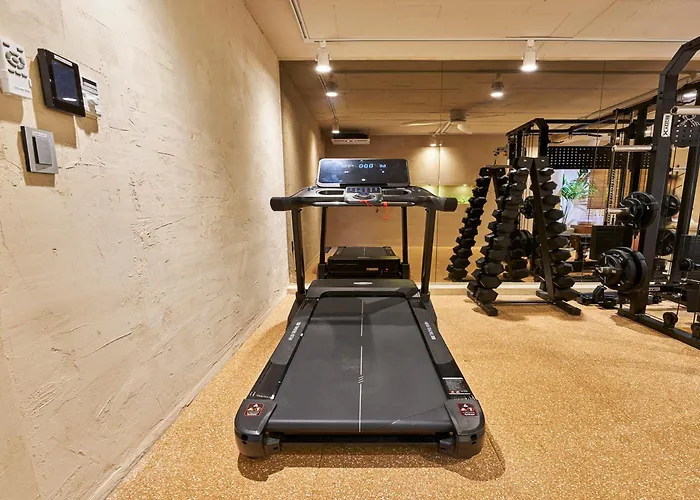 Ht Tailored Service Urban Retreat Gym And Garden Holiday home *