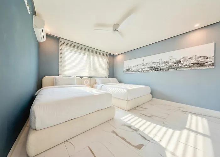 Ht Tailored Service Urban Retreat Gym And Garden Seoul